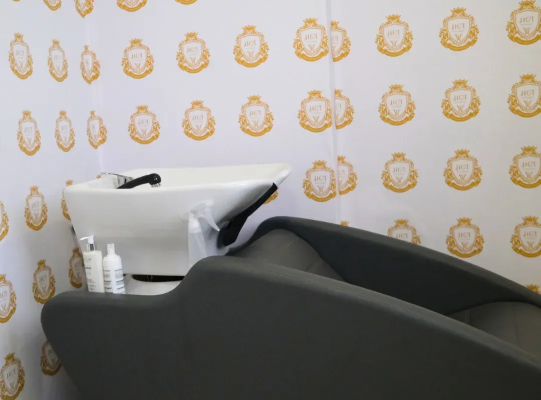 Washing station used for the first hair wash after a hair transplant